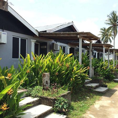 Pondok Muara Chalet Motel Pantai Cenang  Bagian luar foto