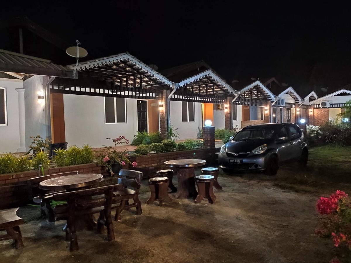 Pondok Muara Chalet Motel Pantai Cenang  Bagian luar foto