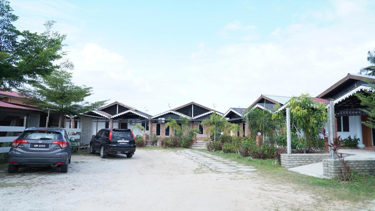 Pondok Muara Chalet Motel Pantai Cenang  Bagian luar foto